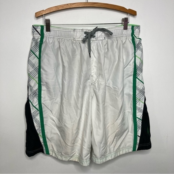 Speedo swim trunks white green has liner size XL - Picture 1 of 6